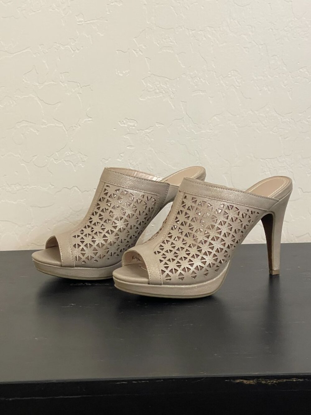 New Impo Platform Heels Sandals Slides Cut Out Upper Metallic Beige Holly 6
